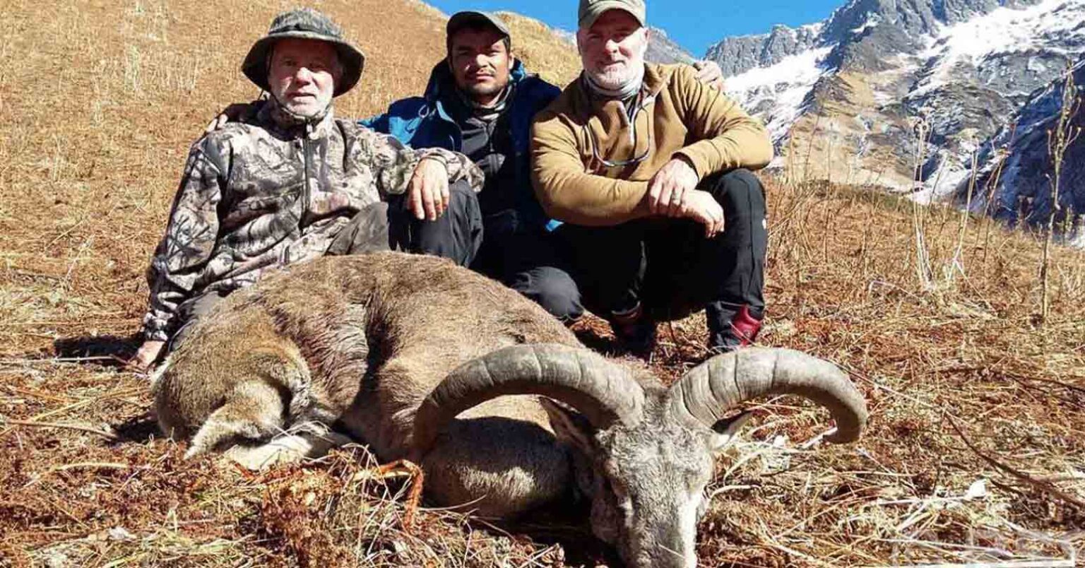 ढोरपाटनमा पहिलो याममा १० नाउर र ५ झारलको सिकार