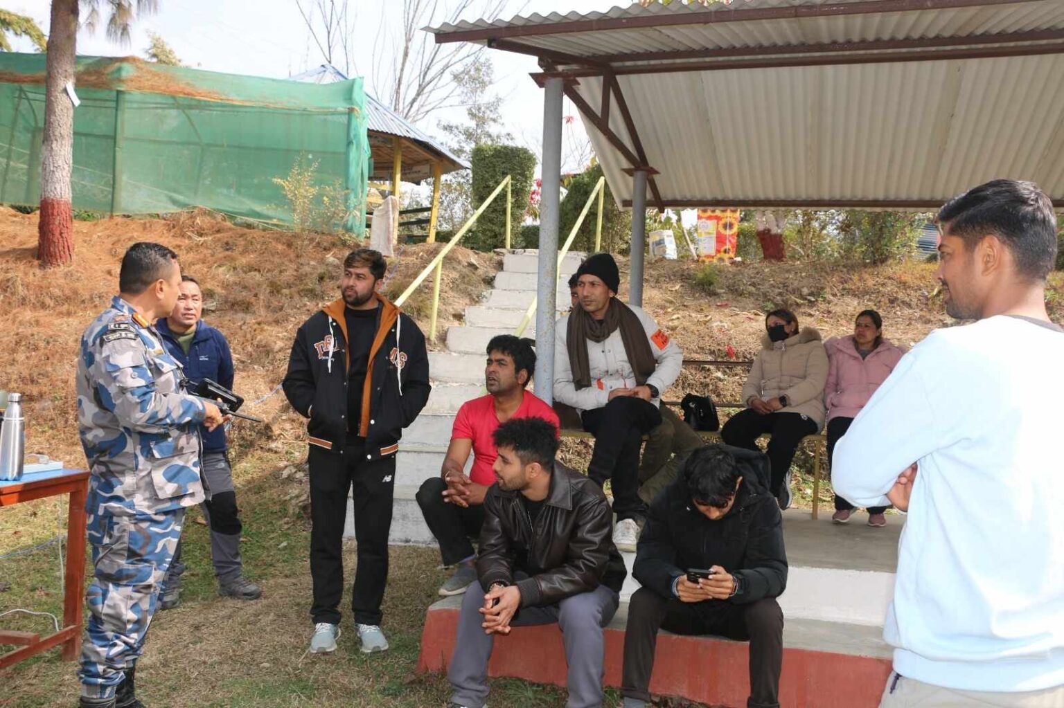 ताप्लेजुङमा अलपत्र परेका ३९ तिर्थयात्रीको शसस्त्र प्रहरीद्धारा उद्धार ( फोटो फिचर )