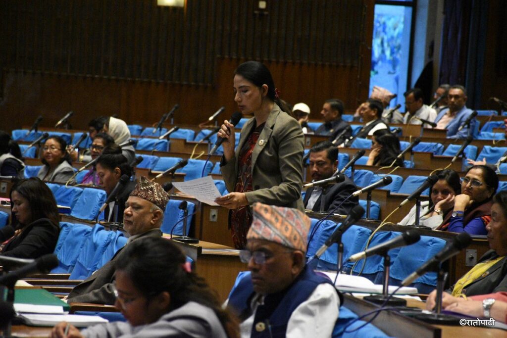 सरकार ढल्छ भन्नु दिवास्वप्न मात्रै– एमाले सांसद जुली महतो