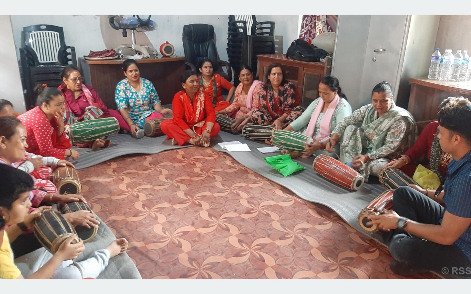 संस्कृति संरक्षण गर्न पाल्पामा मादल बजाउने तालिम