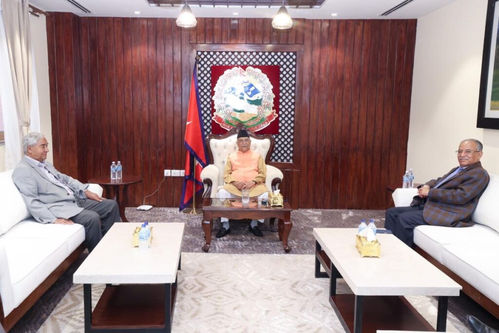 प्रमुख तीन दलका शीर्ष नेताको बैठक बस्दै