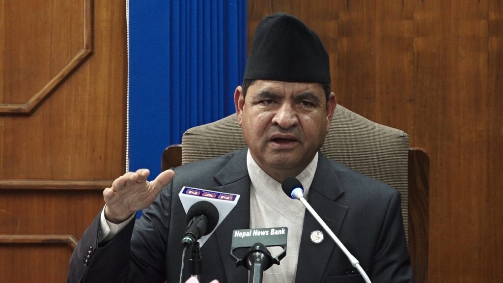 सरकारले यातायात व्यवसायीको सिन्डिकेटलाई संरक्षण गरेको प्रकाश ज्वालाको आरोप