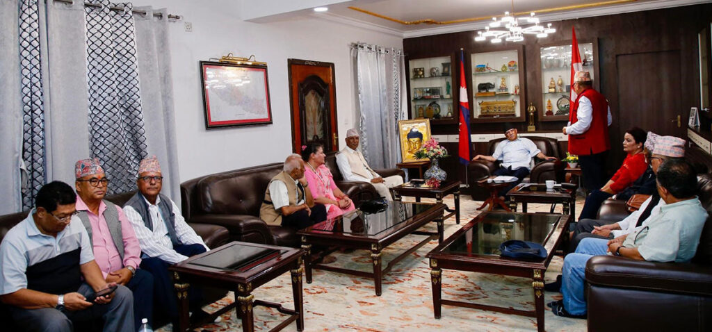 जेष्ठ नागरिकका माग पूरा गर्न मैले पहल गर्छु – प्रचण्ड