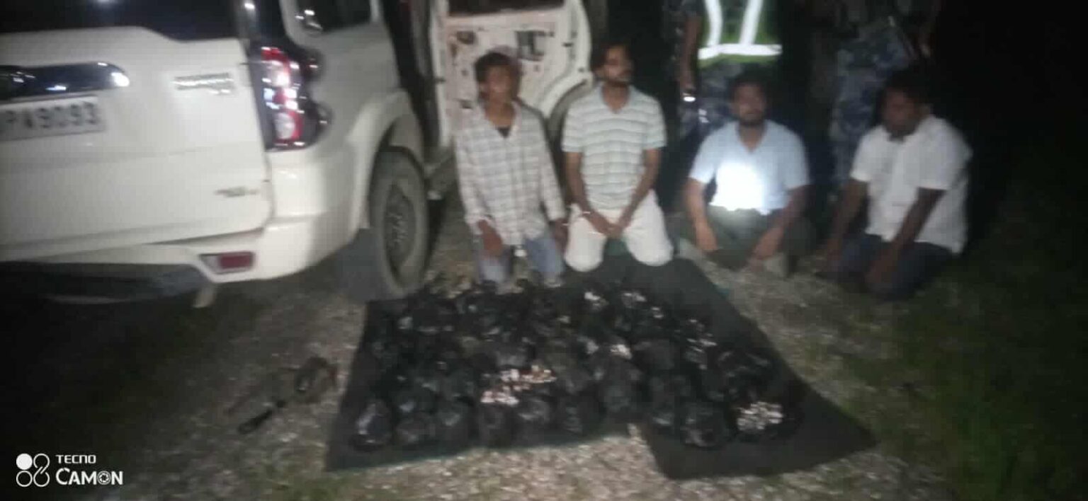 स्कारपियो गाडीमा ल्याउँदै गरेको ठुलो परिमाणको लागूऔषधसहित चार जना सशस्त्र प्रहरीको नियन्त्रणमा