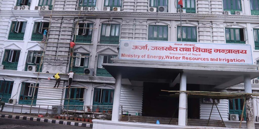 चिरिच्याट्ट पारिँदै सिंहदरबार, मर्मत र रङरोगन धमाधम