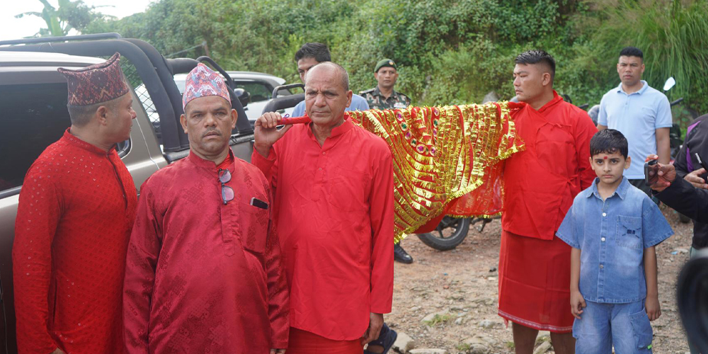 गोरखा दरबारबाट हनुमान ढोका दरबारका लागि फूलपाती पठाइयो