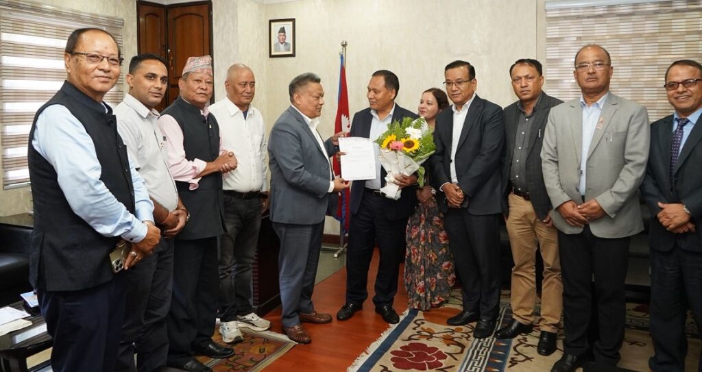 कसैप्रति पूर्वाग्रही भएर ठेक्का नतोड्ने भौतिक पूर्वाधार मन्त्री कुलमान घिसिङको स्पष्टोक्ति