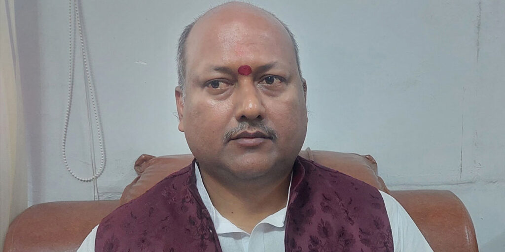 मधेस प्रदेशका मुख्यमन्त्री सतिशकुमार सिंहले दिए राजीनामा,नयाँ सरकार गठनको बाटो खुल्यो