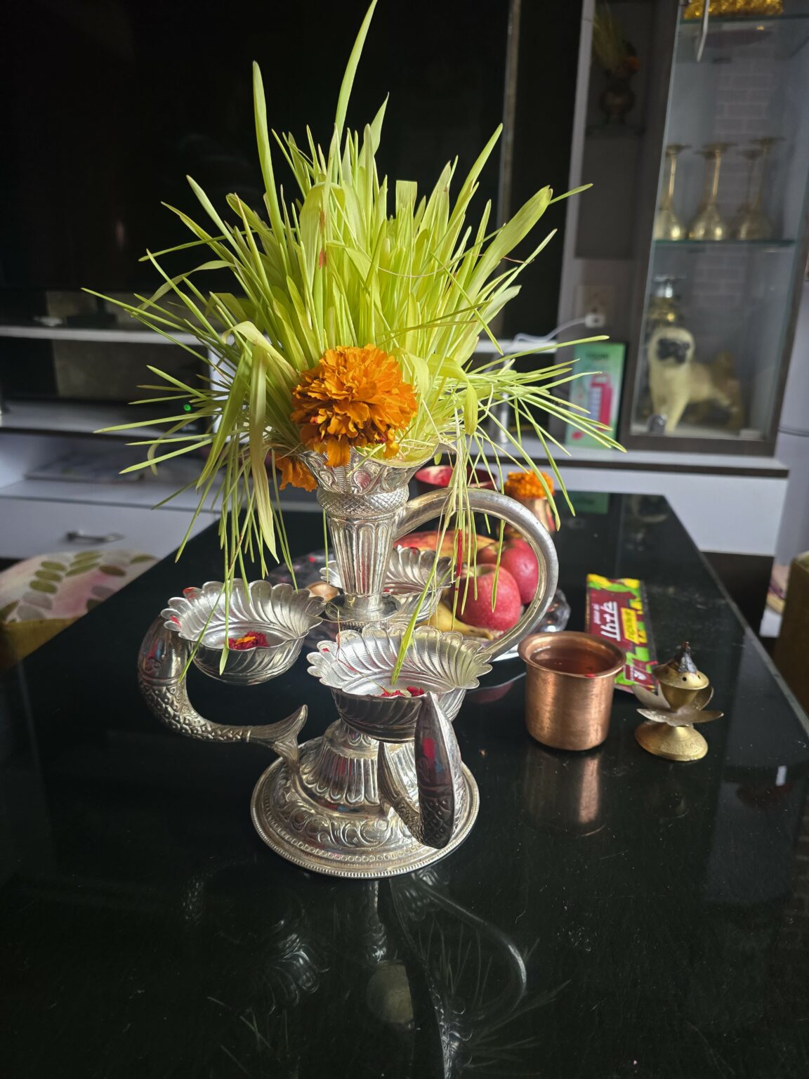 आज पनि दशैंको टीका जमरा लगाउने र आशीर्वाद लिनेक्रम जारी