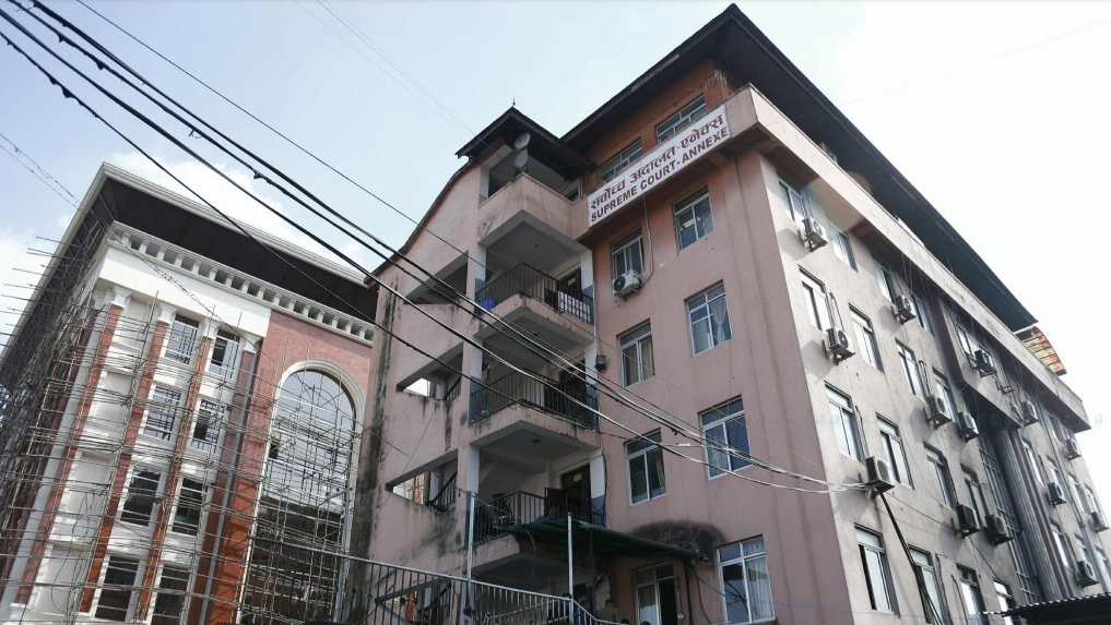 कांग्रेसका पूर्वसांसदहरूले प्रतिनिधि सभा पुनर्स्थापना माग्दै हालेको रिटमा आज सुनुवाइ