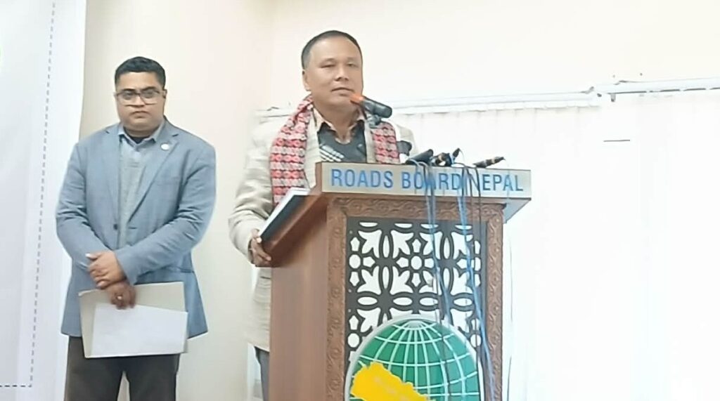 सडक मर्मत सम्भार गर्न नसकेकै कारण जनतामा ठुलो आक्रोश छ– मन्त्री घिसिङ