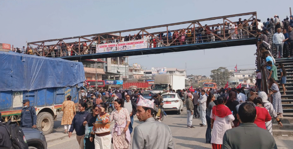 एमाले र रास्वपा कार्यकर्ताबीच दमकमा झडप