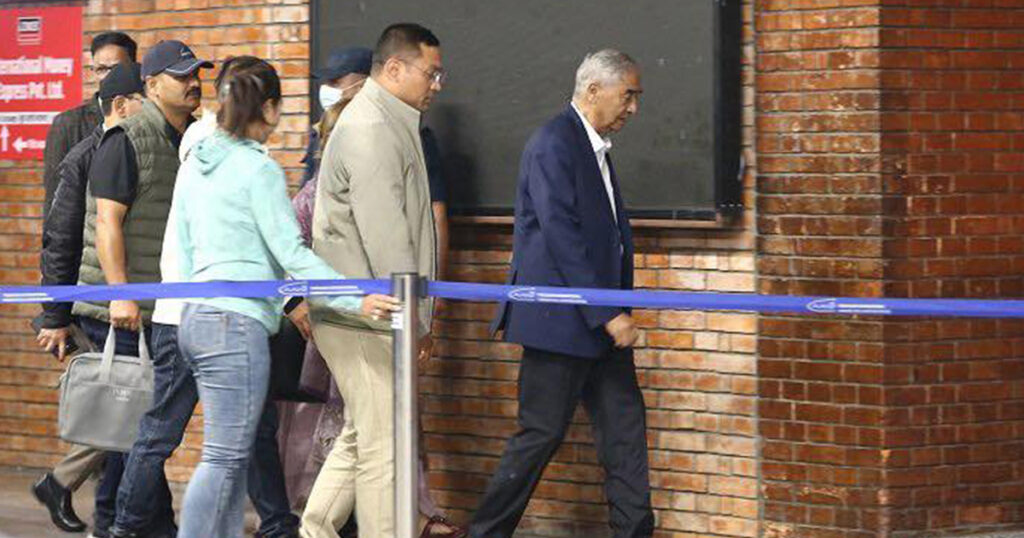 किन चुनावको मुखैमा सबै छाडेर सिंगापुर उडे देउवा दम्पत्ति ?