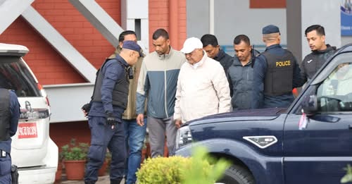 ओली त्रिवि शिक्षण अस्पतालको ५०१ नम्बर बेडमा भर्ना