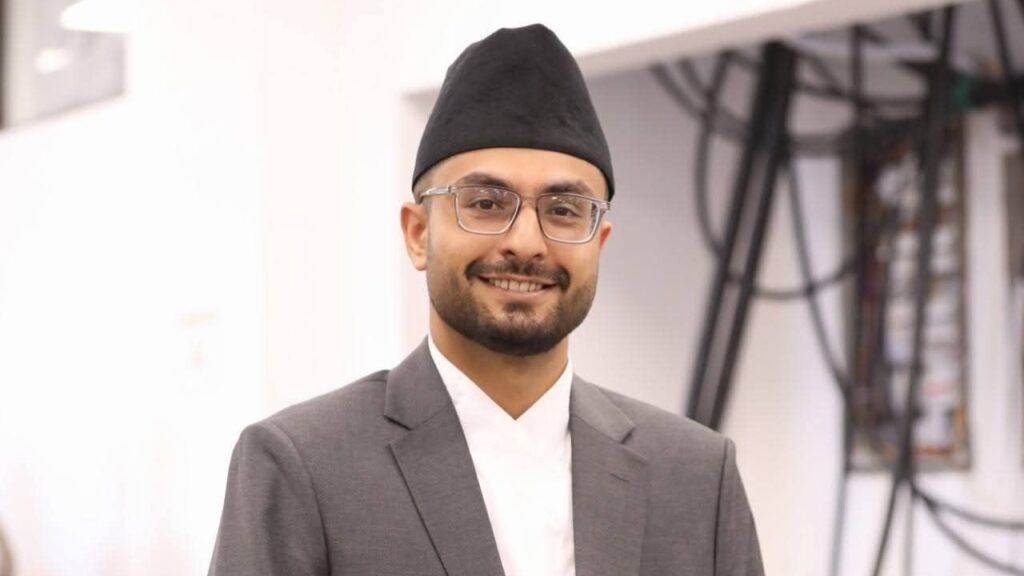 २४ घन्टा पनि नटिक्ने निर्णय किन गरे त शिक्षा मन्त्री सस्मित पोखरेलले ?