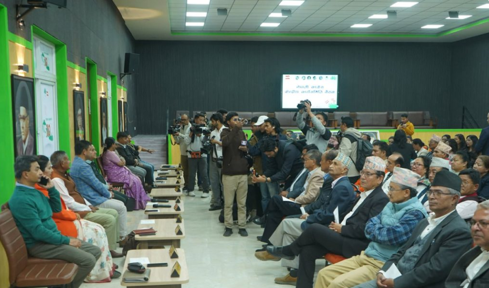 आइतबार फेरि बस्ने गरी सकियो आजको कांग्रेस बैठक