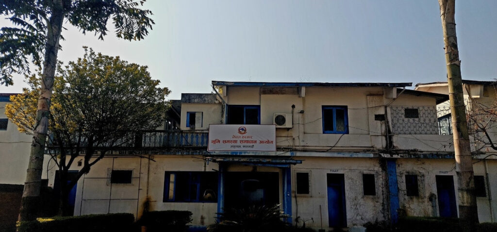 नौ हजार बढी परिवारलाई सरकारले दियो जग्गाधनी पुर्जा