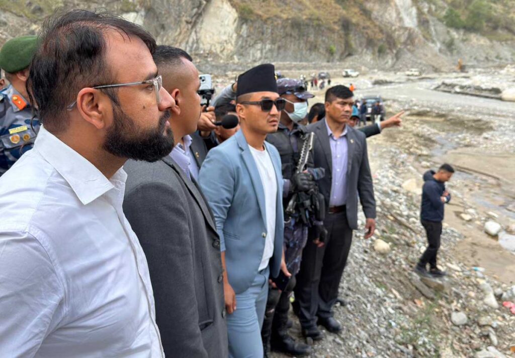 रोशी क्षेत्रमा अवैध रूपमा सञ्चालनमा रहेका सम्पूर्ण क्रसर उद्योग तत्काल बन्द गर्न गृहमन्त्रीको निर्देशन