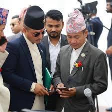 पत्रकार सम्मेलन गरी फेवातालको जग्गा बारे जवाफ दिन गृहमन्त्रीलाई हर्क साम्पाङको सुझाव