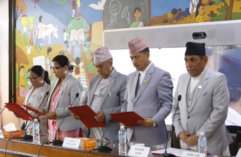 राष्ट्रियसभाका विषयगत समितिका सभापतिहरूले लिए शपथ