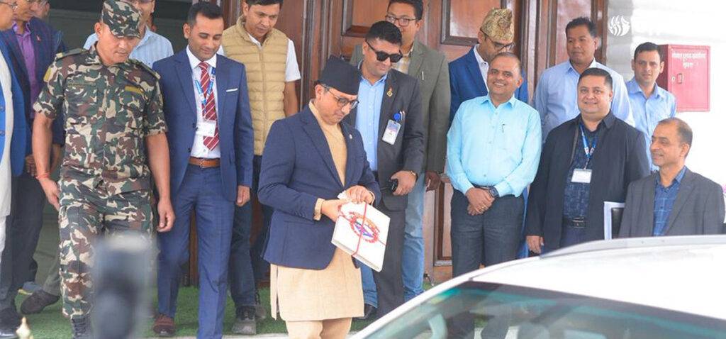 अर्थमन्त्रीद्धारा आर्थिक वर्ष २०८३/ ०८४ को वार्षिक बजेट प्रस्तुत हुदै (प्रत्यक्ष प्रशारण)