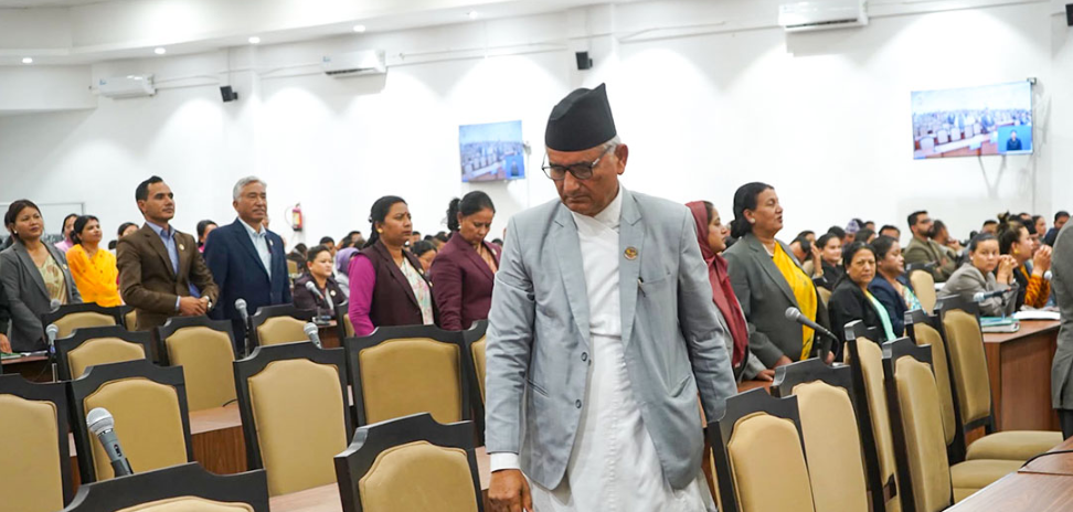 संसद्मा चार दलको बहिष्कार, कांग्रेसको अवरोध