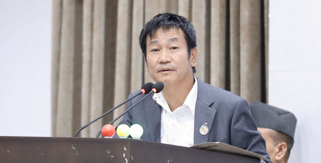 सिंहदरबारको जलेको एउटा भवन दिनुस्, श्रमदान गरेर बनाउँछौँ–हर्क साम्पाङ