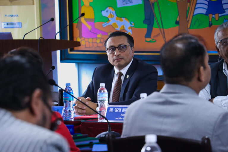 दुई अर्ब होइन,दुई रुपैयाँ मात्रै बेइमानी गरेको प्रमाण दिनुस्र्–अर्थमन्त्री वाग्ले