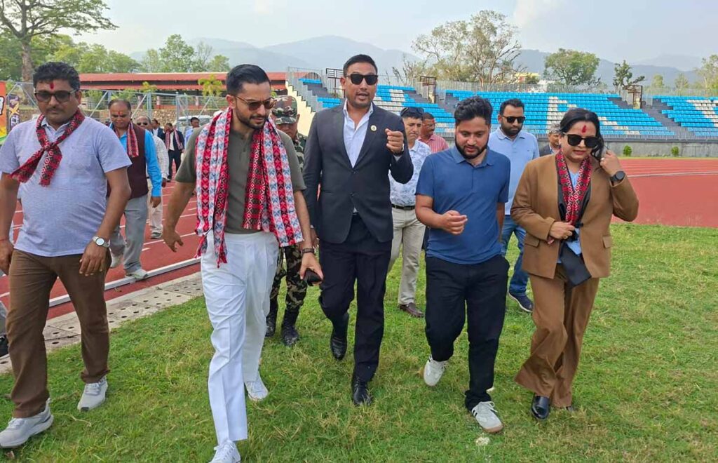 दसौँ राष्ट्रिय खेलकुद समयमै कर्णाली रङ्गशालामा गर्ने मन्त्री पोखरेलको प्रतिबद्धता