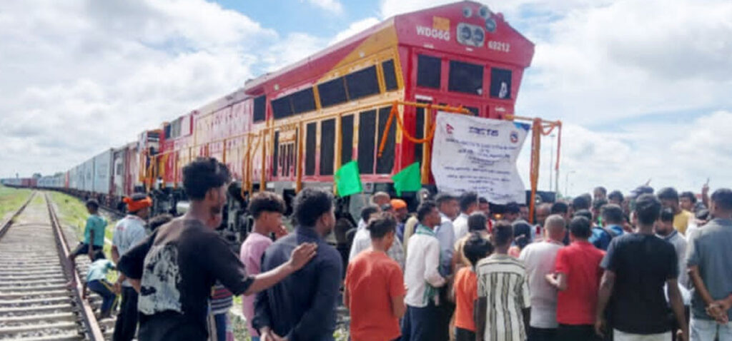 कोलकाताबाट पहिलोपटक विराटनगर आइपुग्यो कार्गो रेल