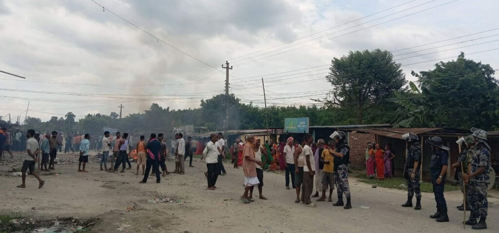 कप्तानगञ्ज घटनाको स्थलगत अध्ययन गएको गर्न गृह मन्त्रालयको टोली घटनास्थलमा