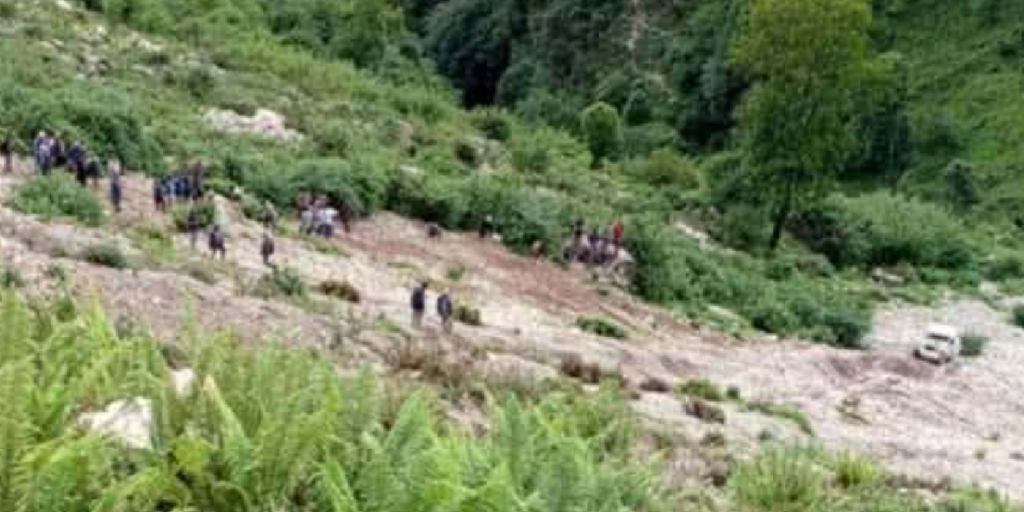 बझाङमा जिप दुर्घटना ३ जनाको मृत्यु, १२ गम्भीर घाइते