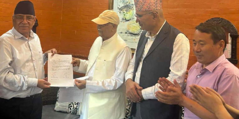 एमालेसँगको नयाँ सहमतिले नेकपाभित्रै खैलाबैला