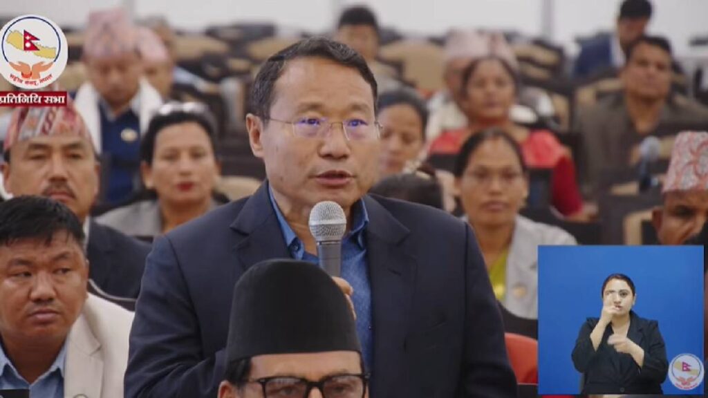 नयाँ भनेको लाईन थप्ने हो ? कतिवटा लाइन लाग्नुपर्ने हो जनताले ? –बर्षमान पुन