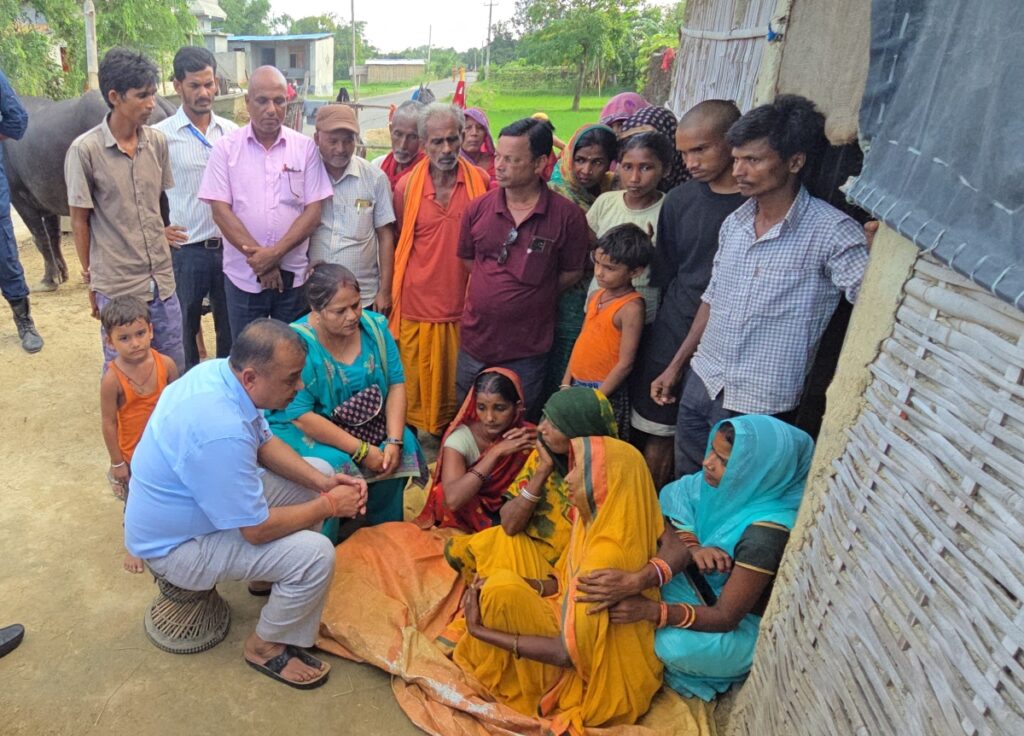 गोलबजारमा गोली लागेर मृत्यु भएका गणेशको परिवारलाई मधेस सरकारले घर बनाइदिने