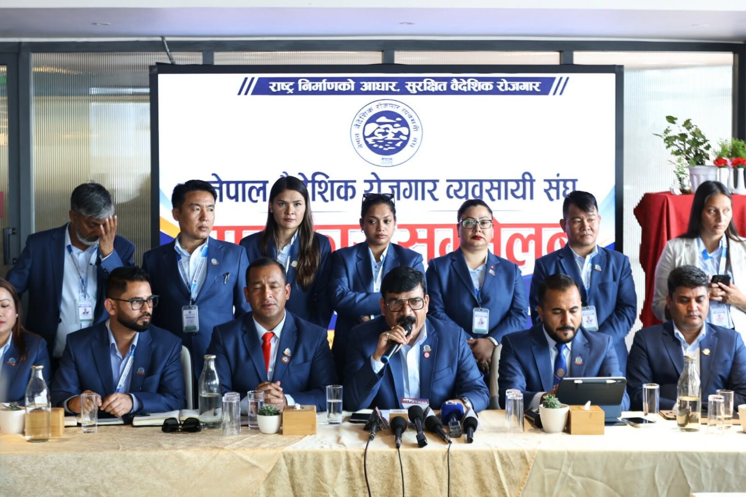 म्यानपवार व्यवसायीले १५ बुँदे माग राख्दै आजदेखि वैदेशिक रोजगारमा श्रमिक पठाउन गरे बन्द