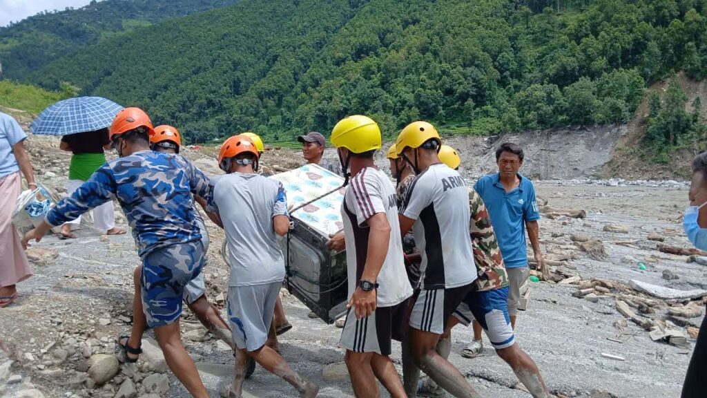सशस्त्र प्रहरीद्धारा प्रधानमन्त्री दैवी प्रकोप उद्धार कोषमा १५ करोड ५० लाख सहयोग