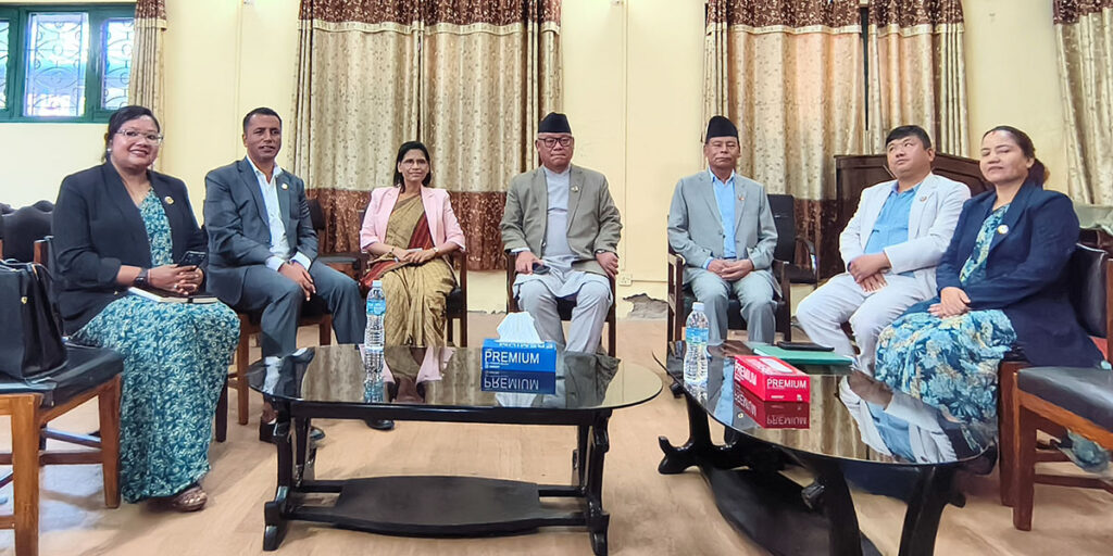 प्रतिनिधिसभाको बैठक अघि विपक्षी दलहरू छलफलमा