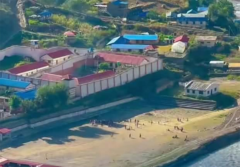 डोल्पा कारागारबाट सुरुङ खनेर ८ कैदी भागे