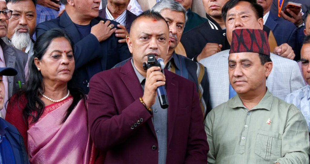 नागरिकको विश्वास पुनःस्थापित गर्नेगरी पार्टीलाई रूपान्तरण गर्ने गगनको प्रतिवद्धता