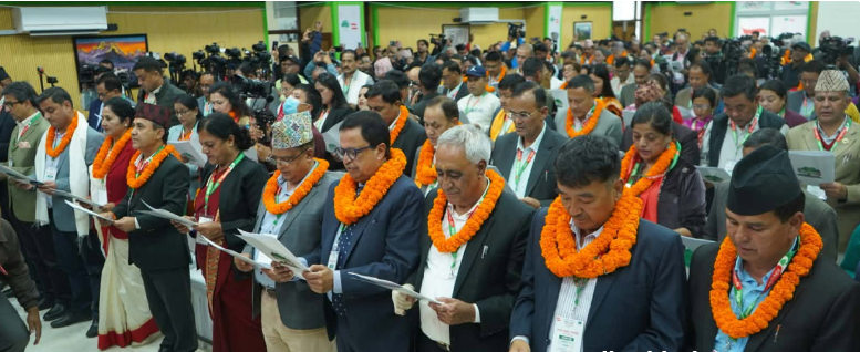 कांग्रेसको नयाँ कार्यसमितिका पदाधिकारी र सदस्यले लिए शपथ