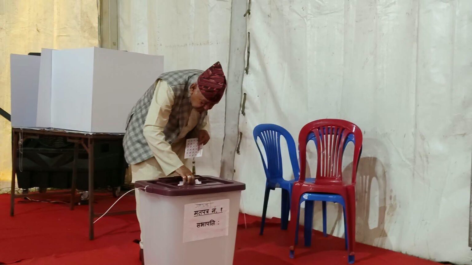 कांग्रेस १५औँ महाधिवेशनमा नयाँ केन्द्रीय कार्यसमिति चयनका लागि मतदान सुरु